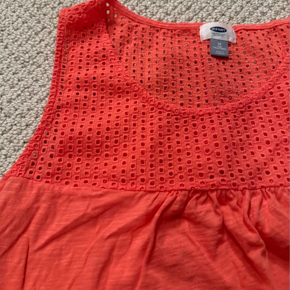 NWT: Old navy plus size tank top - Picture 2 of 5